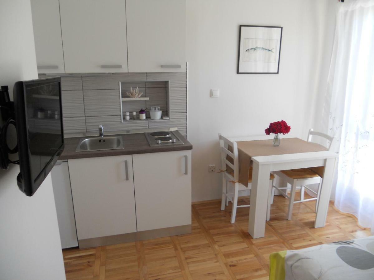 Apartments Krzelj 沃迪切 外观 照片