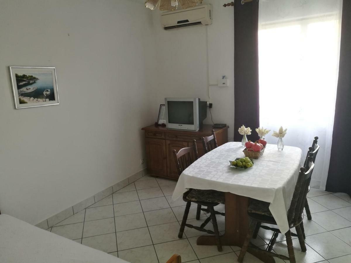 Apartments Krzelj 沃迪切 外观 照片