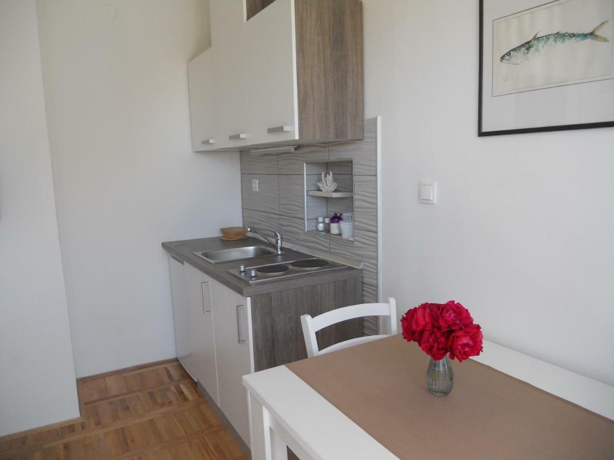 Apartments Krzelj 沃迪切 外观 照片